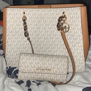 Michael Kors Purse & Wallet